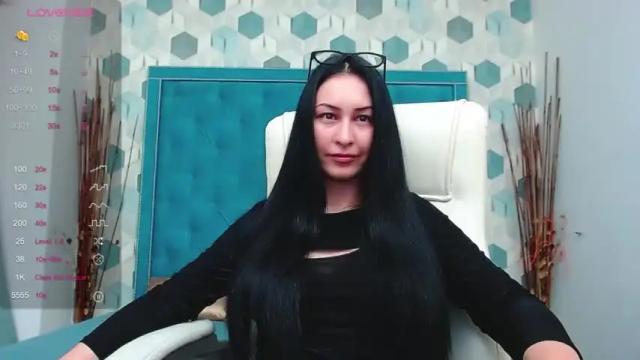 Image 11 of christinedavies Stream on Chaturbate on 12 months ago