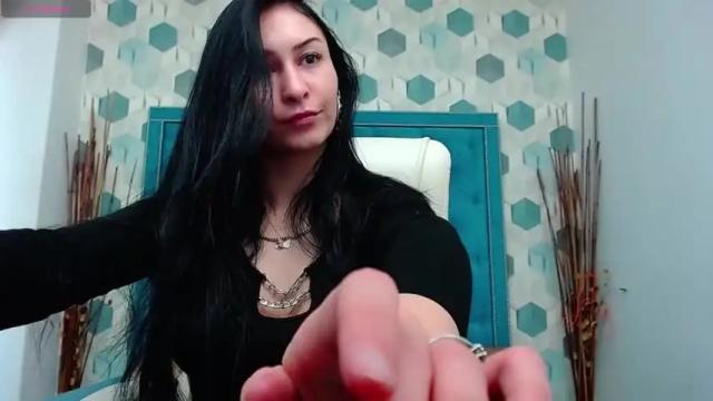 Image 2 of christinedavies Stream on Chaturbate on 12 months ago