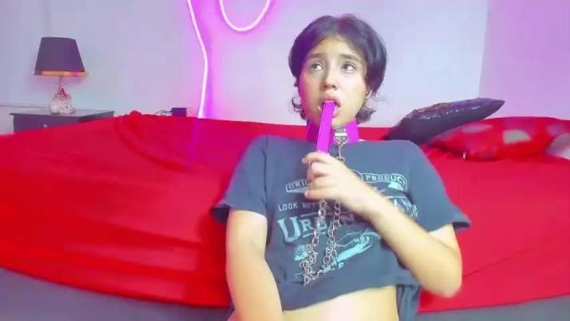 Image 11 of christinefoxy Stream on Chaturbate on 20 months ago