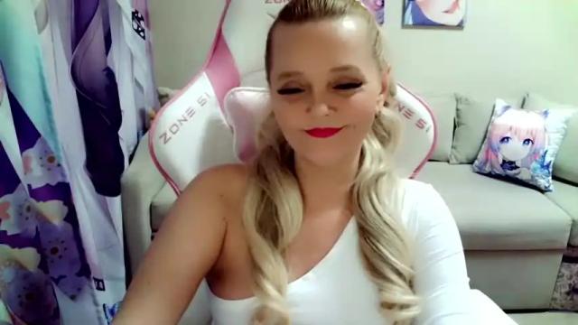 Image 2 of christirose Stream on Chaturbate on 19 months ago