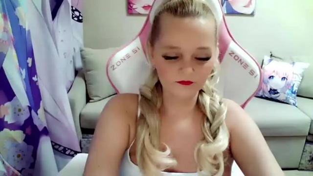 Image 10 of christirose Stream on Chaturbate on 19 months ago