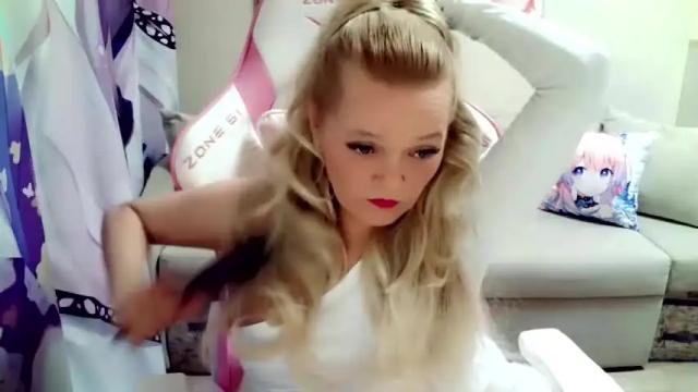 Image 12 of christirose Stream on Chaturbate on 18 months ago