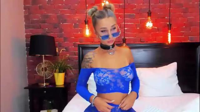 Image 6 of christyna_ross Stream on Chaturbate on 2 months ago