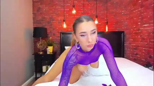 Image 7 of christyna_ross Stream on Chaturbate on 6 days ago