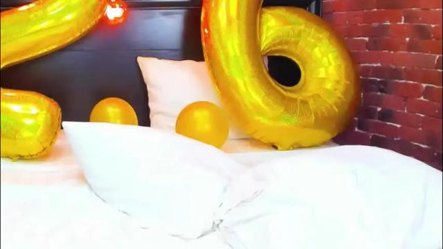 Image 3 of christyna_ross Stream on Chaturbate on 2 days ago