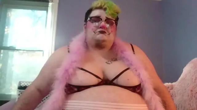 Image 10 of chubbiehonie Stream on Chaturbate on 19 months ago