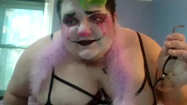 Image 8 of chubbiehonie Stream on Chaturbate on 19 months ago