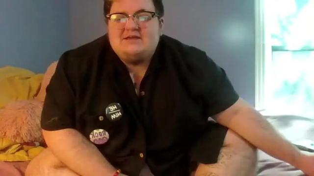 Image 3 of chubbiehonie Stream on Chaturbate on 19 months ago