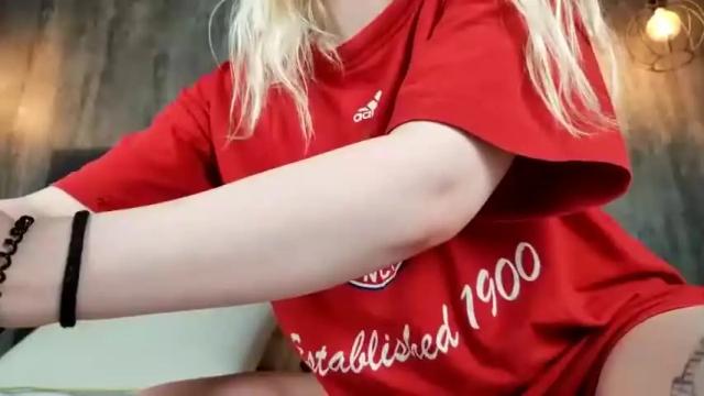 Image 4 of ciarra_ymmi Stream on Chaturbate on 18 months ago