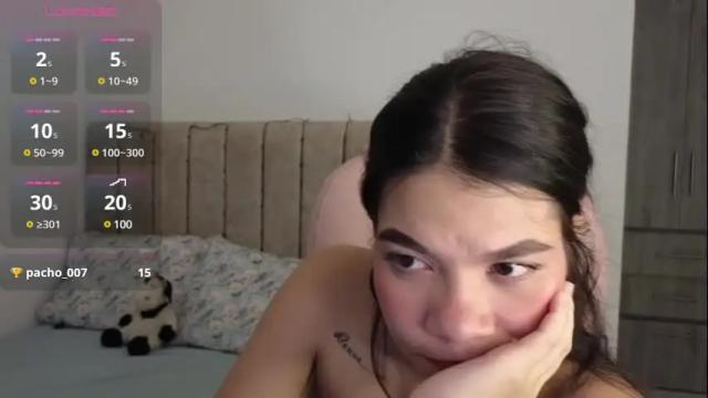 Image 2 of cielo_18d Stream on Chaturbate on 3 months ago