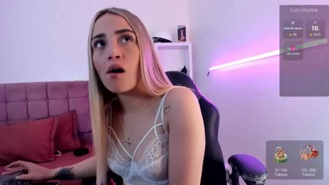 Image 2 of ciindy_love_ Stream on Chaturbate on 16 months ago