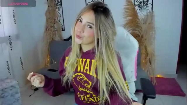 Image 8 of ciindy_lovee Stream on Chaturbate on 2 months ago