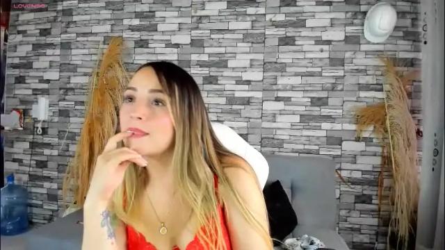 Image 4 of ciindy_lovee Stream on Chaturbate on 2 months ago