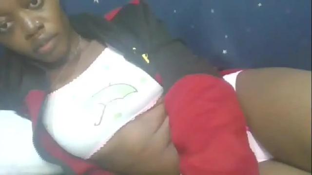 Image 2 of cilia_petite Stream on Chaturbate on 1 month ago
