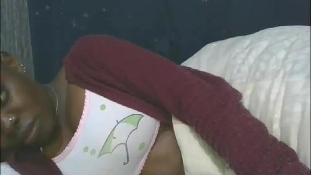 Image 12 of cilia_petite Stream on Chaturbate on 2 months ago
