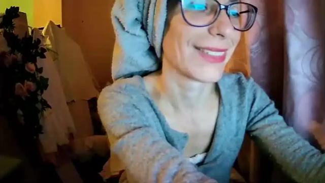 Thumbnail 2, cinderella_daiy's Stream at Chaturbate, 18 months ago