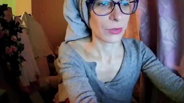 Image 8 of cinderella_daiy Stream on Chaturbate on 19 months ago
