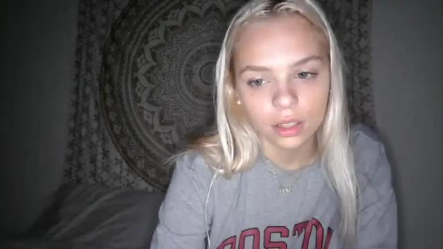 Image 2 of cindyloulou1 Stream on Chaturbate on 17 months ago