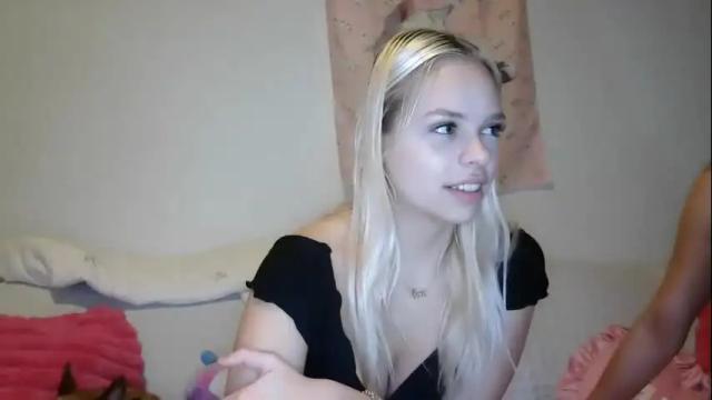 Image 4 of cindyloulou1 Stream on Chaturbate on 17 months ago