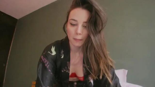 Image 4 of cinnabelle Stream on Chaturbate on 17 months ago