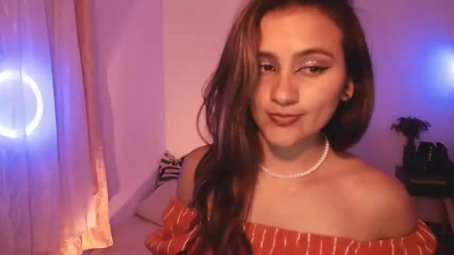 Image 2 of cinnamon_icecream Stream on Chaturbate on 17 months ago