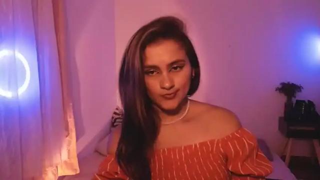 Image 4 of cinnamon_icecream Stream on Chaturbate on 17 months ago