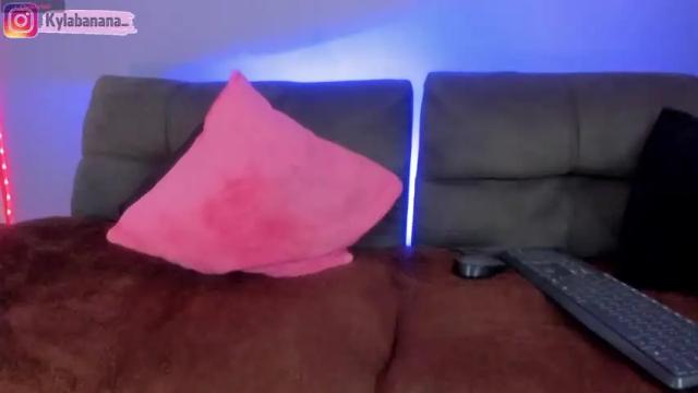 Image 11 of cinnamon_kyla Stream on Chaturbate on 13 months ago