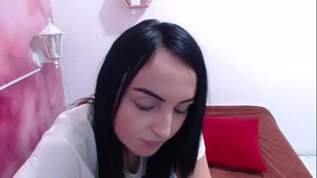 Image 2 of cinthya_dan Stream on Chaturbate on 1 month ago