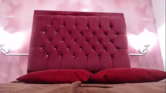 Image 2 of cinthya_dan Stream on Chaturbate on 23 days ago