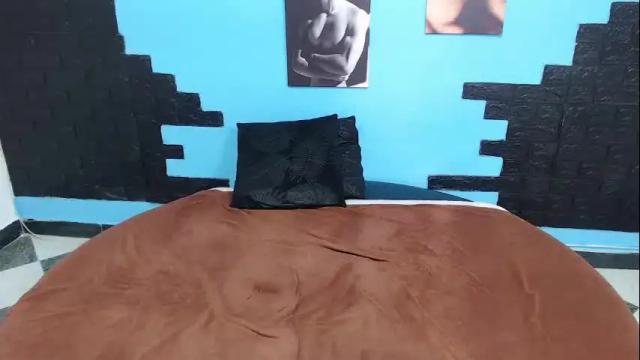 Image 3 of cinthya_dan Stream on Chaturbate on 11 days ago