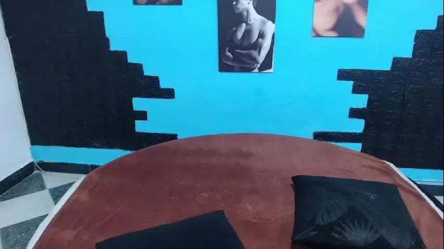 Image 12 of cinthya_dan Stream on Chaturbate on 2 days ago