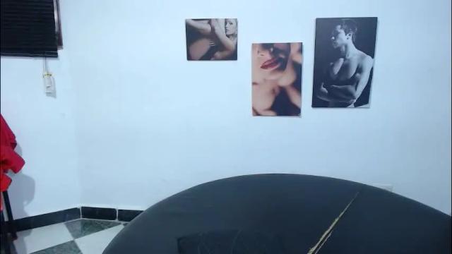 Image 4 of cinthya_dan Stream on Chaturbate on 2 months ago