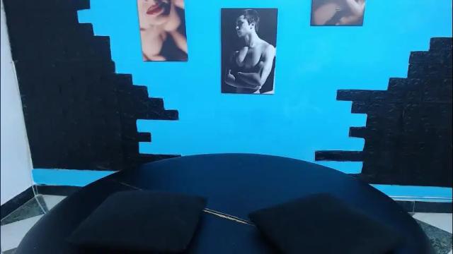 Image 8 of cinthya_dan Stream on Chaturbate on 1 month ago