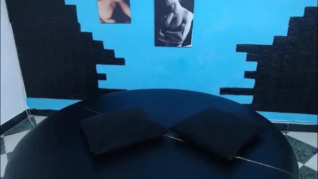 Image 4 of cinthya_dan Stream on Chaturbate on 1 month ago