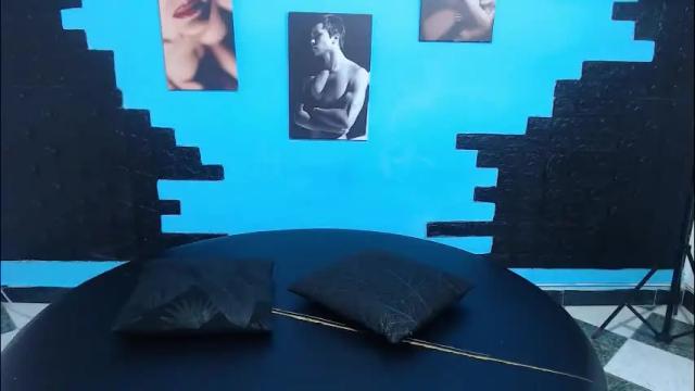 Image 10 of cinthya_dan Stream on Chaturbate on 14 days ago