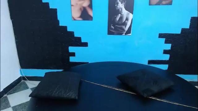 Image 2 of cinthya_dan Stream on Chaturbate on 6 days ago