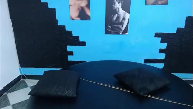 Image 3 of cinthya_dan Stream on Chaturbate on 6 days ago