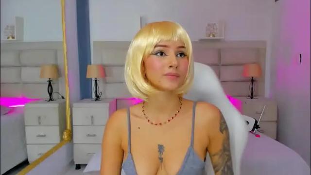 Image 2 of cintiacolins Stream on Chaturbate on 1 month ago