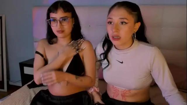 Image 7 of cintya_kors Stream on Chaturbate on 2 months ago