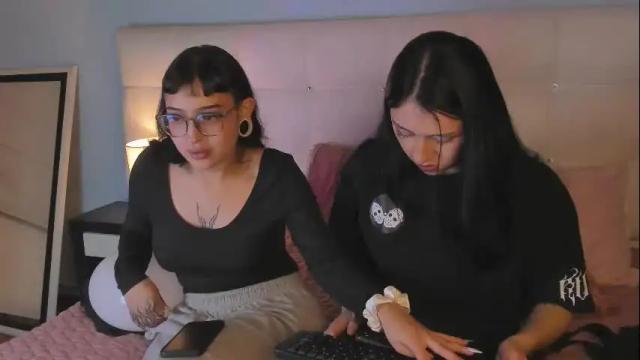 Image 2 of cintya_kors Stream on Chaturbate on 2 months ago