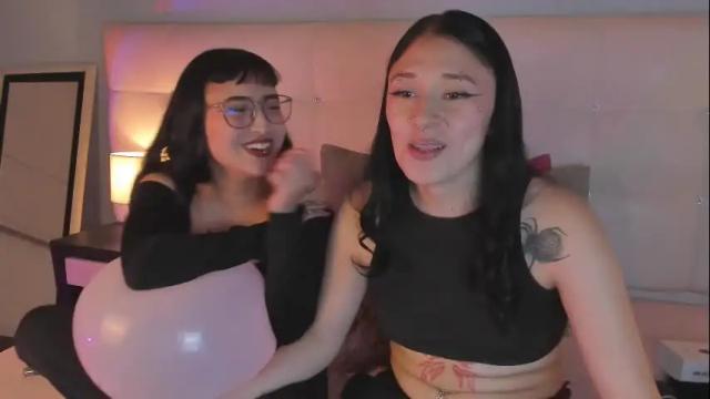 Image 4 of cintya_kors Stream on Chaturbate on 1 month ago