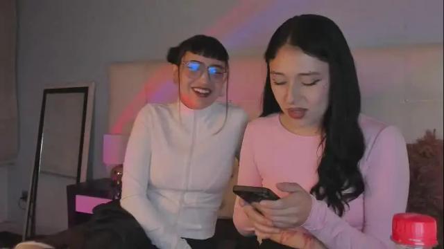Image 2 of cintya_kors Stream on Chaturbate on 1 month ago