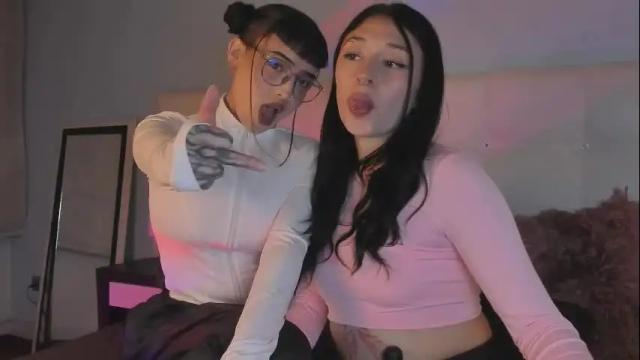 Image 4 of cintya_kors Stream on Chaturbate on 1 month ago