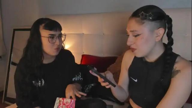 Image 2 of cintya_kors Stream on Chaturbate on 1 month ago