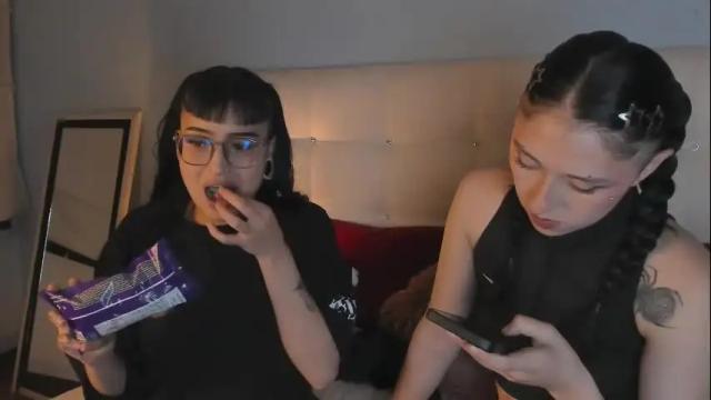 Image 7 of cintya_kors Stream on Chaturbate on 1 month ago
