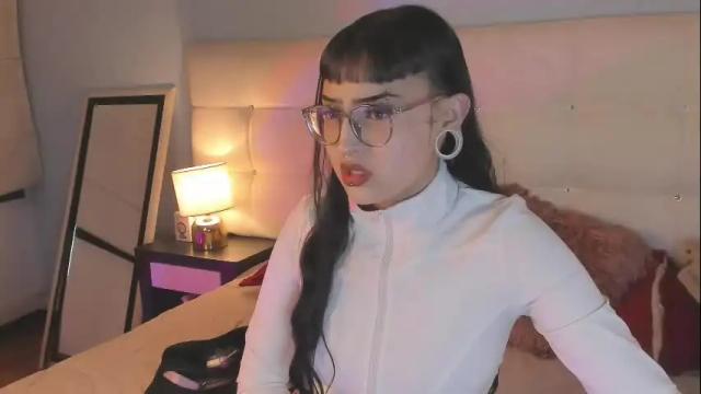 Image 4 of cintya_kors Stream on Chaturbate on 1 month ago