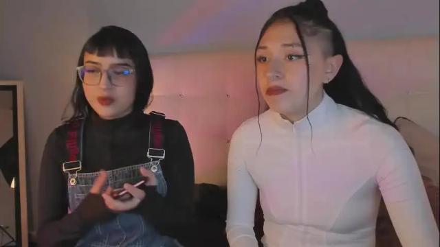 Image 4 of cintya_kors Stream on Chaturbate on 1 month ago