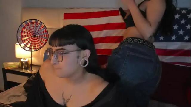 Image 3 of cintya_kors Stream on Chaturbate on 1 month ago