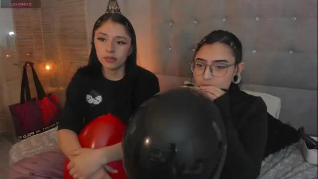Image 8 of cintya_kors Stream on Chaturbate on 16 days ago