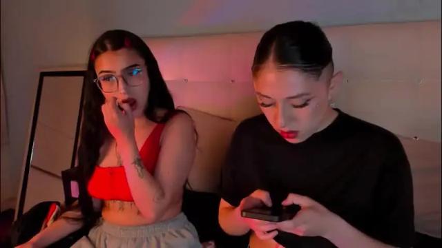 Image 2 of cintya_kors Stream on Chaturbate on 11 days ago